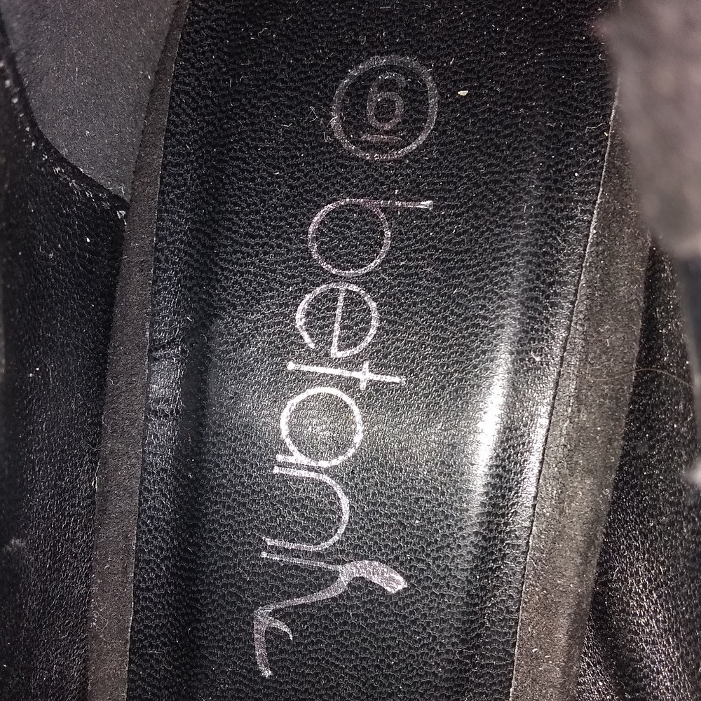 Dress shoes
